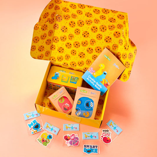 [Sesame Street x Famous Amos] Family Fun Bundle Box